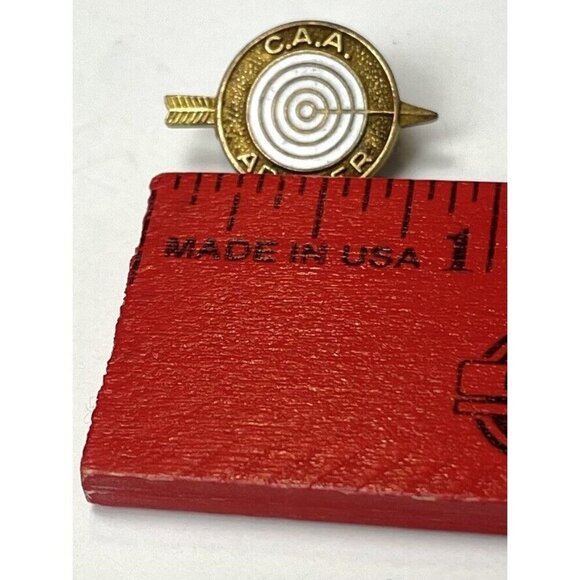 VTG Goldtone/White Target CAA Camp Archery Association Archer Award Pin PINBACK - Picture 2 of 2